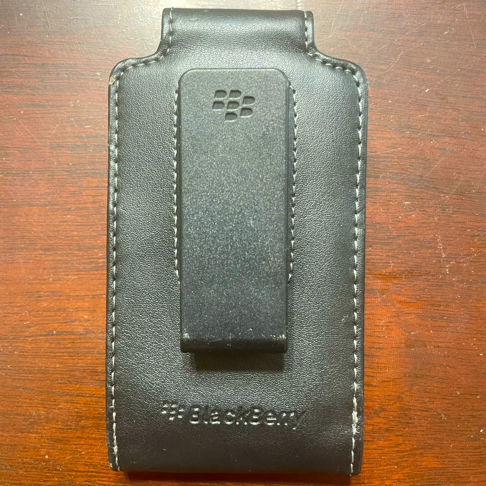 UNUSED Blackberry belt clip holster